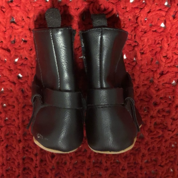 Old Navy baby boots - Picture 3 of 5